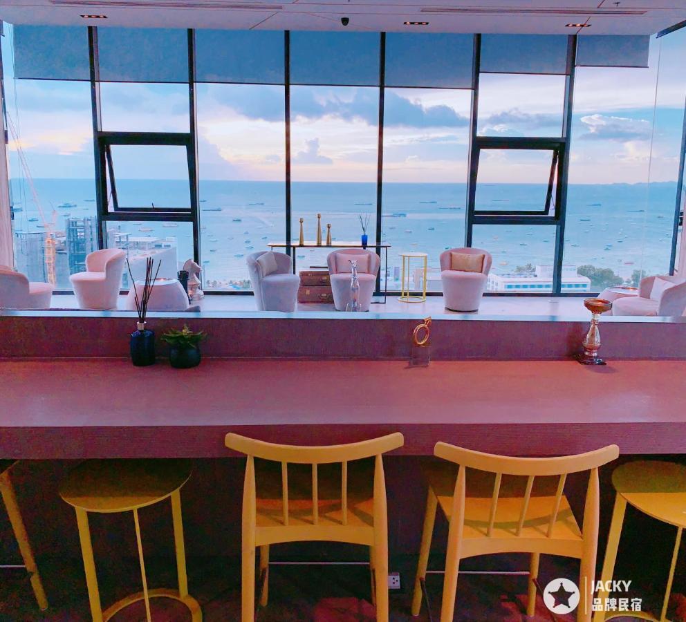 The Base Seaview Holiday Inn パッタヤー エクステリア 写真
