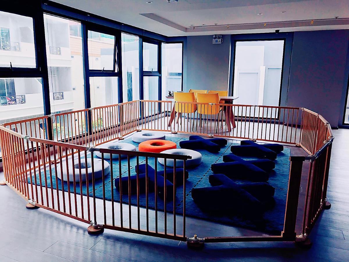 The Base Seaview Holiday Inn パッタヤー エクステリア 写真
