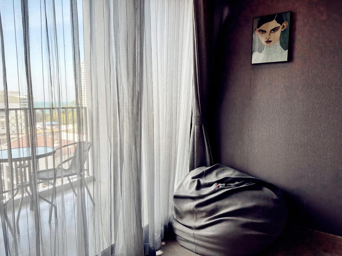 The Base Seaview Holiday Inn パッタヤー エクステリア 写真